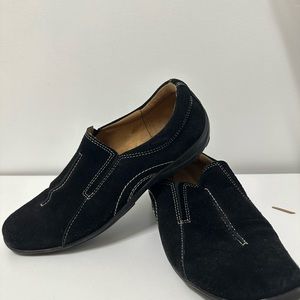 Naturalizer Black Flats